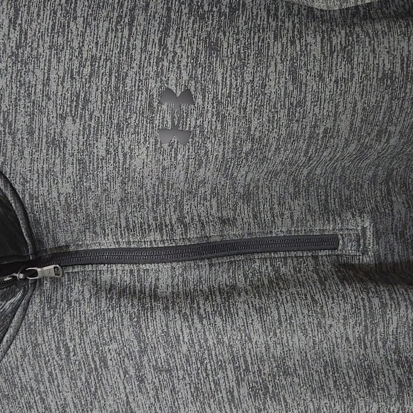 Under Armour Men's Black & Gray Heather Half-Zip Sweater XL - Picture 2 of 5